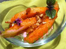 Chaud-Froid de Coraya Suprêmes à la mousse de fromage frais épicé et fruits secs fumés.