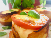 Moelleux au fromage, tomate et basilic