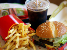 Mcdonald's crée des burgers en hommage aux meilleures équipes de la coupe du monde 2022