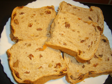 Pain brioché aux fruits