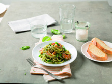 Linguine au pesto genovese, crevettes et haricots verts