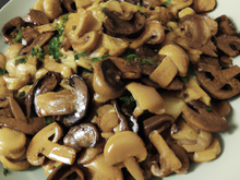 Poêlée de coquillettes aux champignons