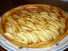 Tartes aux pommes avec compote de poire au caramel