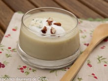 Crême d'asperge au roquefort comme une île flottante