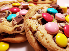 Cookies aux Smarties et Kit Kat