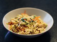 Wok de dinde au curry et nouille chinoise