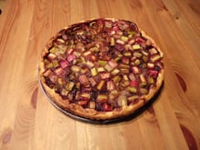 Tarte à la rhubarbe et aux fruits rouges