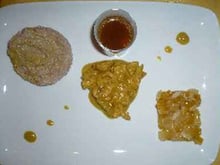 L'été sera chaud ... sauté de dinde au curry et aux agrumes , rissotto crémeux à la crème de coco et aux piment d'espelette, fraîcheur exotique de litchi mangue ananas et kaki sauce  miel ananas