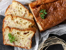 Cake aux lardons et gruyère