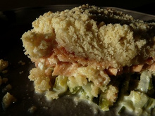 Crumble aux 2 saumons, courgettes et poireaux