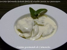 Raviole aux épinards chèvre frais ricotta et pignons sauce au parmesan