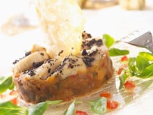 Rosace de St Jacques aux truffes et Confit d'Aubergine