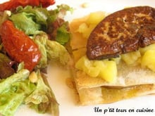 Mille-feuilles de feuilles de foie gras et de pommes