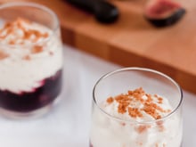 Figues pochées au vin et crème légére au mascarpone