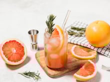 Connaissez-vous le Paloma, le cocktail en passe de détrôner le mojito et le spritz cet été ?