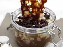 Verrine de riz au lait carambars/pruneaux
