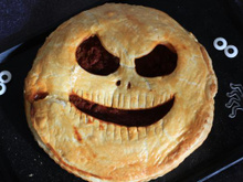 Un plat salé pour Halloween ? Testez cette recette de tourte délicieusement effrayante !