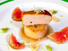 Foie gras chaud au pomelo