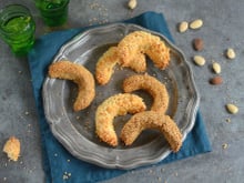 Croissants aux amandes et graines de sésame