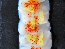 Carpaccio de Saint Jacques piment, citron vert