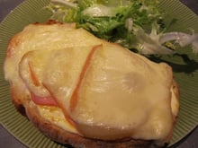 Tartines bacon raclette