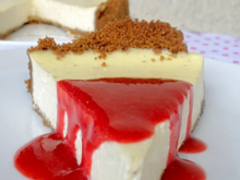 Cheesecake à la vanille & son coulis de fraises