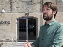 “Il nous a donné des coups de poing dans la poitrine” : classé parmi les meilleurs du monde, ce chef est accusé de violences physiques envers son personnel