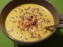 Velouté de courge butternut au curry et lait de coco et ses crevettes