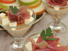Verrines poires roquefort et jambon cru
