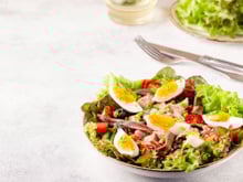 Salade niçoise traditionnelle