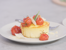 Petits flans au Grana Padano et à la sauge