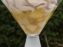 Pommes et poires caramélisées au gingembre, chantilly de carambars