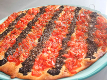 Tarte fine tomate tapenade