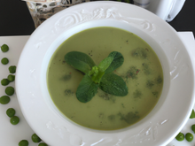 Soupe de pois chiche à la menthe