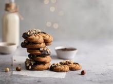 “J’adore !” : voici comment faire les sablés chocolat/noisettes de Christophe Michalak, une recette “très très régressive” !