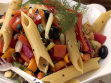 Salade de Mezze Penne aux légumes méditerranéens