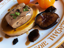 Foie gras poêlé à la truffe du Périgord et à la mandarine