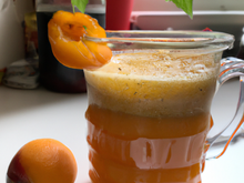 Jus de peche et abricot