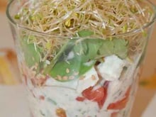 Verrine tomate-feta et alfalfa