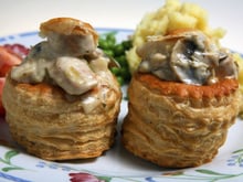 Bouchées à la reine aux tomates