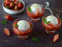 Île flottante aux Fraises du Périgord IGP et à la menthe