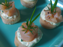 Canapés saumon roquefort