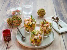 Verrines au ceviche de surimi, mangue, menthe et graines de grenade