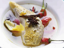 Suprêmes de pintade pochés aux épices