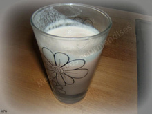 Smoothie pommes, bananes, fraises