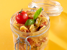 Salade de pâtes aux tomates Sauce Barbecue