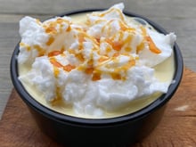 "Une de mes recettes préférées" : le pâtissier Christophe Michalak partage sa recette simple mais délicieuse d'île flottante !