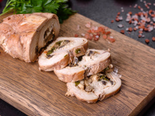 Roulé de dinde farci aux champignons de Paris