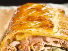 Koulibiac de saumon et épinards au Comté