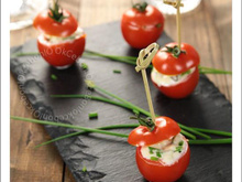 Tomates cerises à la Fourme d'Ambert et aux escargots